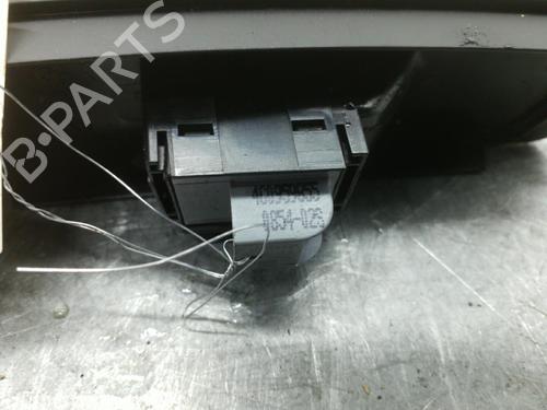 Used Right front window switch Right front window switch AUDI A1 Sportback (8XA, 8XF) 1.4 TFSI (185 hp) 25089152 25089152