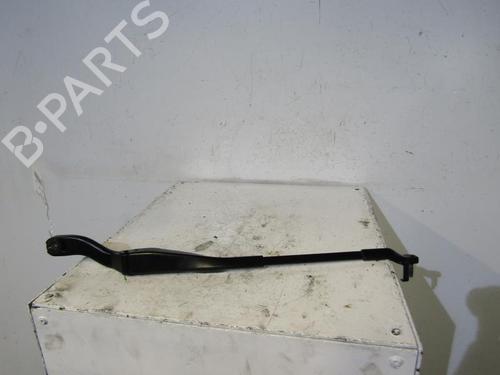Used Front windshield wiper arm MERCEDES-BENZ E-CLASS (W211) E 200 CDI (211.004) (122 hp) 25111737