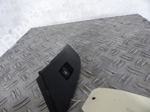 Used Right rear window switch Right rear window switch BMW 5 Touring (E61) 530 d (218 hp) 10584978 10584978