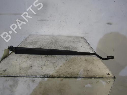 Used Front windshield wiper arm PEUGEOT 1007 (KM_) 1.4 HDi (68 hp) 25106303