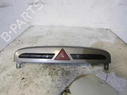 Used Warning switch PEUGEOT 308 I (4A_, 4C_) 1.6 HDi (112 hp) 25106328