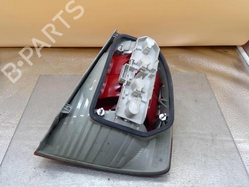 left-taillight-skoda-superb-i-3u4-2001-2002-2003-2004-2005-2006-2007-2008-25082246 main image