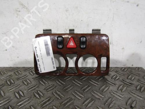 Used Warning switch MERCEDES-BENZ CLK (C208) CLK 200 (208.335) (136 hp) 25108259