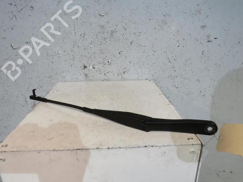 Used Front windshield wiper arm OPEL ASTRA H (A04) 1.7 CDTI (L48) (100 hp) 25066101