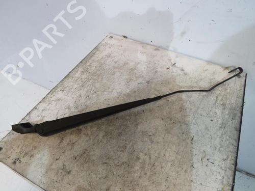 Used Front windshield wiper arm CITROËN XSARA (N1) 1.8 i (90 hp) 25097094