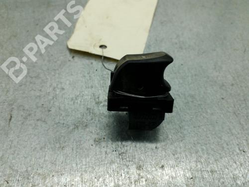 Used Right front window switch Right front window switch AUDI A4 B8 (8K2) 2.0 TDI (136 hp) 10574897 10574897