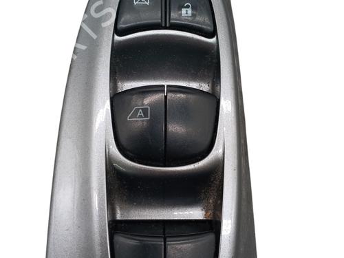 Used Left front window switch Left front window switch NISSAN JUKE (F15) 1.5 dCi (110 hp) 32776731 32776731