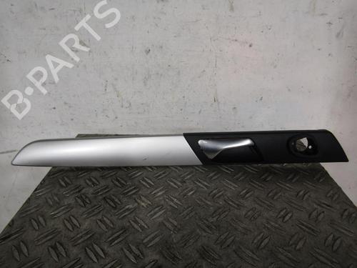 Used Front right interior door handle VW PASSAT B7 (362) 1.6 TDI (105 hp) 25065626