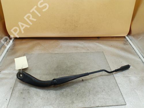 Used Front windshield wiper arm BMW 1 (F20) M 140 i (340 hp) 25110315