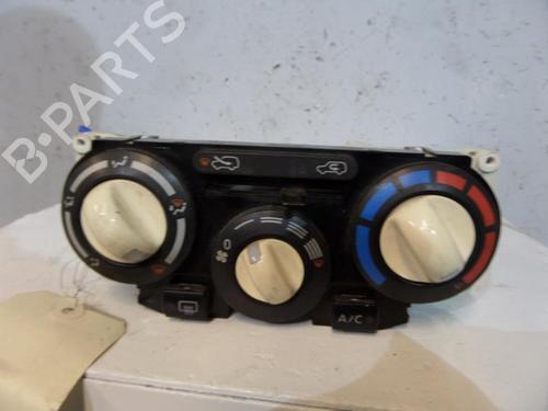 Used Climate control NISSAN MICRA III (K12) 1.2 16V (65 hp) 25067696
