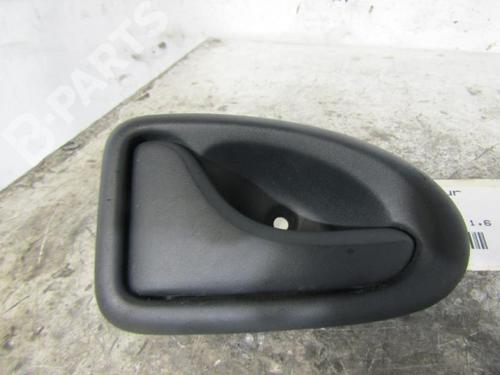 Used Rear left interior door handle Rear left interior door handle RENAULT MEGANE I (BA0/1_) 1.6 e (BA0F, BA0S) (90 hp) 10593448 10593448