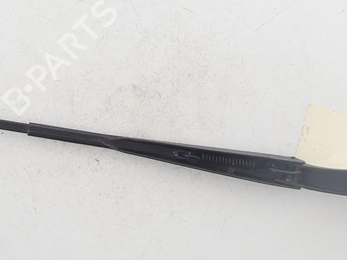 Used Front windshield wiper arm Front windshield wiper arm 36945084 36945084