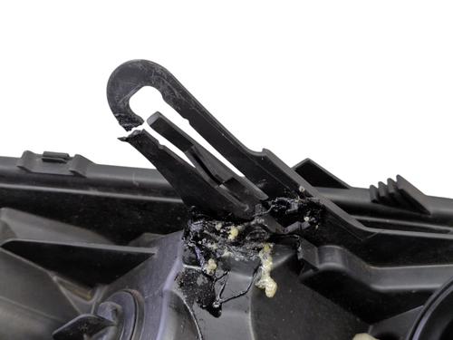 Used Left headlight RENAULT MEGANE III Grandtour (KZ0/1) 1.2 TCe (KZ2B, KZ11) (116 hp) 29759839