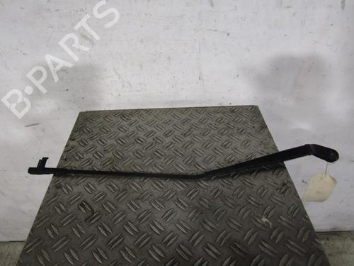 Used Front windshield wiper arm VW POLO (9N_, 9A_) 1.4 TDI (75 hp) 25108314