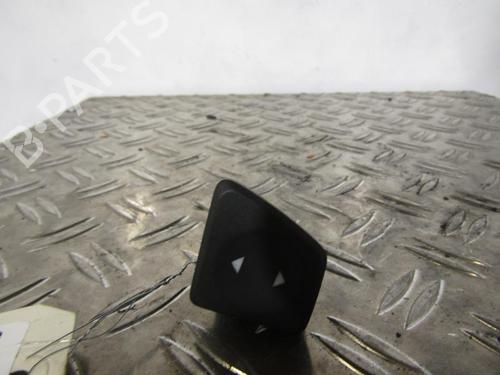 Used Right front window switch FIAT 500 (312_) 1.2 (312AXA1A) (69 hp) 25070058