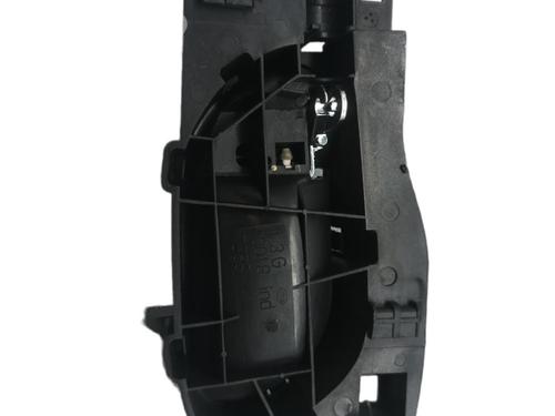 Used Rear left exterior door handle PEUGEOT 407 (6D_) 2.0 HDi 135 (6DRHRH, 6DRHRE, 6DRHRG, 6DRHRJ) (136 hp) 25088368