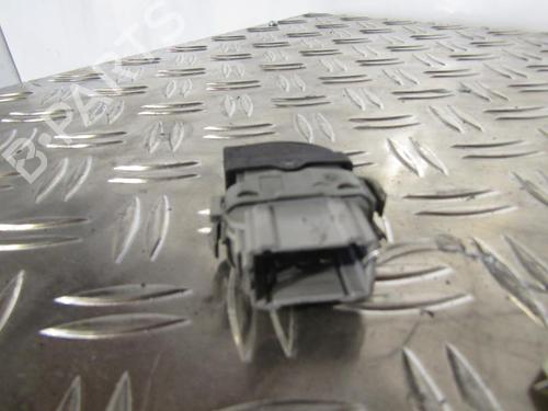 Used Right front window switch Right front window switch RENAULT SCÉNIC II (JM0/1_) [2003-2010] 25113487 25113487