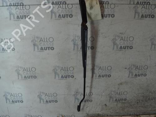 Used Front windshield wiper arm AUDI A3 (8L1) 1.9 TDI (110 hp) 25115205