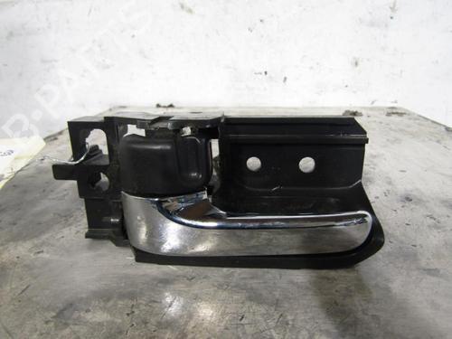 Used Front left interior door handle TOYOTA AVENSIS (_T25_) 2.0 D-4D (ADT250_, ADT250R) (126 hp) 25113907