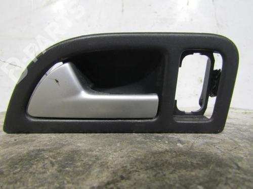 Used Front left interior door handle Front left interior door handle VOLVO C30 (533) 2.0 D (136 hp) 10593881 10593881