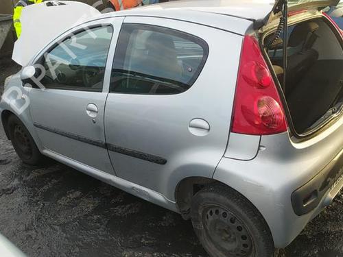 Front wiper motor PEUGEOT 107 (PM_, PN_) 1.0 | BP25093487M29 