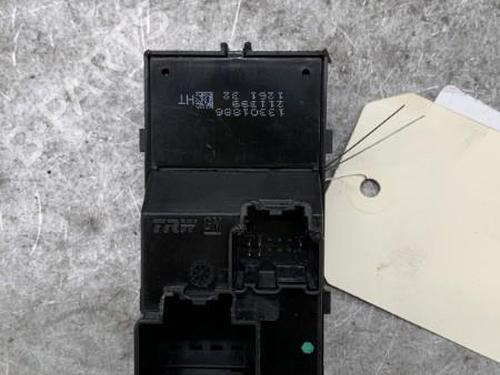 right-front-window-switch-opel-astra-j-p10-2009-2010-2011-2012-2013-2014-2015-2016-25060502 main image