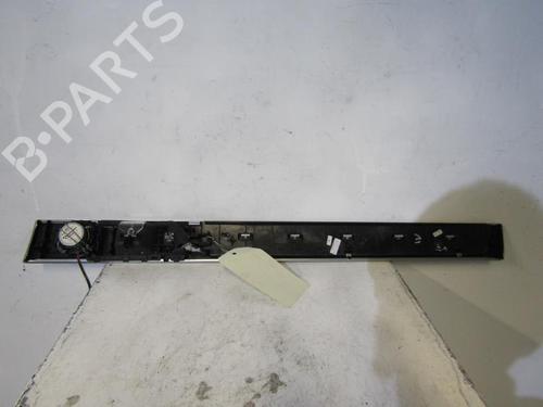 Used Rear left interior door handle Rear left interior door handle VW TOUAREG (7LA, 7L6, 7L7) 3.0 V6 TDI (225 hp) 25090424 25090424