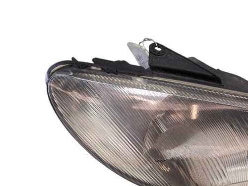 Used Right headlight Right headlight PEUGEOT 206 Hatchback (2A/C) 1.6 16V (109 hp) 27390205 27390205