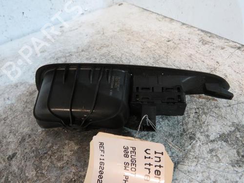 Used Left rear window switch Left rear window switch PEUGEOT 308 SW I (4E_, 4H_) 1.6 HDi (109 hp) 25067102 25067102