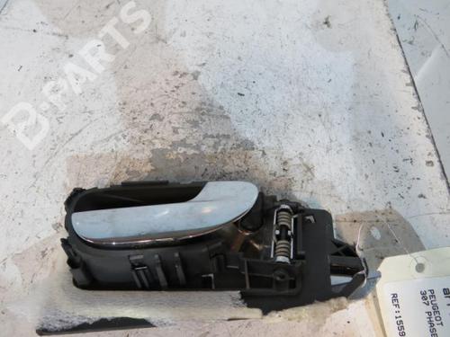 Used Rear right interior door handle Rear right interior door handle PEUGEOT 307 (3A/C) 2.0 HDi 90 (90 hp) 10607597 10607597