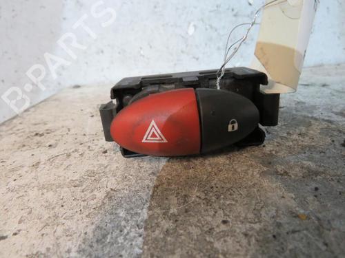 Used Warning switch RENAULT TWINGO II (CN0_) 1.5 dCi (CN0E) (64 hp) 25109377