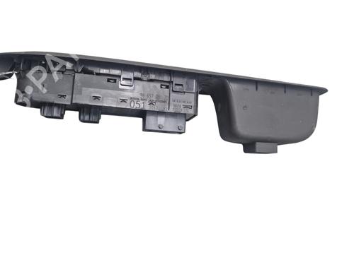 Left front window switch CITROËN C4 II (NC_) 1.2 THP 130 (NCHNYM, NCHNYT) | BP30975768I27