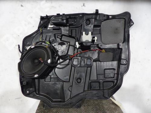 Used Front right interior door handle Front right interior door handle MAZDA 5 (CR) 2.0 CD (CR19) (110 hp) 10587899 10587899