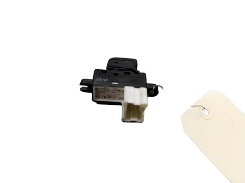Used Right front window switch Right front window switch NISSAN MICRA III (K12) 1.2 16V (80 hp) 25088470 25088470