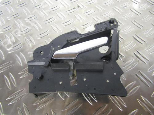 Used Front left interior door handle MERCEDES-BENZ E-CLASS (W210) E 300 Turbo-D (210.025) (177 hp) 25113520