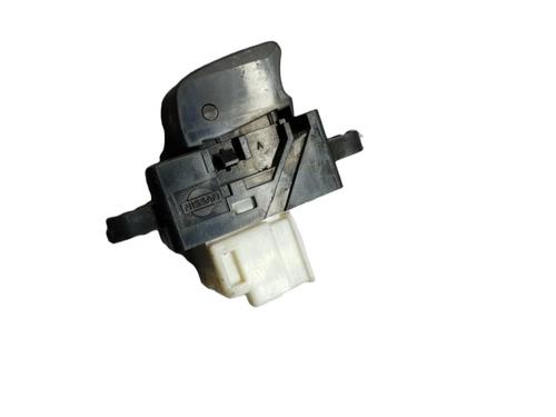 Used Right front window switch NISSAN X-TRAIL I (T30) 2.2 Di 4x4 (114 hp) 25103821