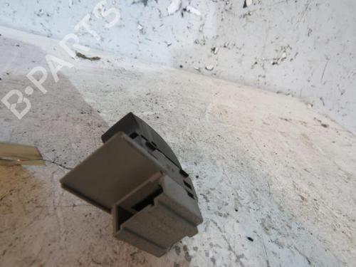 Used Right front window switch Right front window switch AUDI A3 (8L1) 1.9 TDI (110 hp) 25066251 25066251