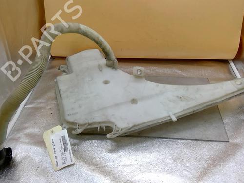 Used Windscreen washer tank BMW 3 (E90) 318 d (122 hp) 25068020