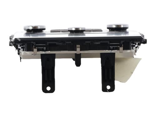 display-monitor-renault-megane-iv-hatchback-b9amn_-2015-40241378 main image