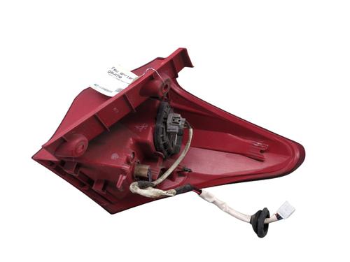 Venstre baglygte TOYOTA AURIS (_E18_) 1.8 Hybrid (ZWE186_, ZWE186R) (136 hp) 30487568