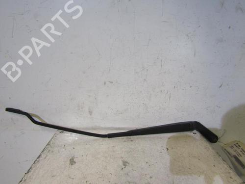 Used Front windshield wiper arm SEAT LEON (1M1) 1.9 TDI (110 hp) 25107127