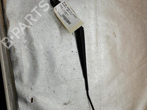 front-windshield-wiper-arm-mazda-2-de_-dh_-2007-2008-2009-2010-2011-2012-2013-2014-2015-25105134 main image