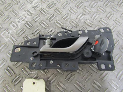 Used Front left interior door handle HONDA CIVIC VIII Hatchback (FN, FK) 2.2 CTDi (FK3) (140 hp) 25080401