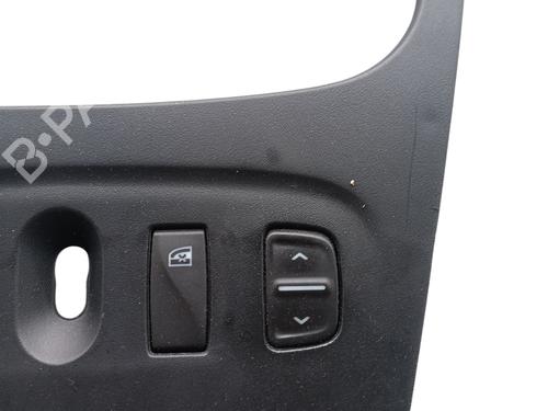 switch-dacia-sandero-ii-2012-32292643 main image