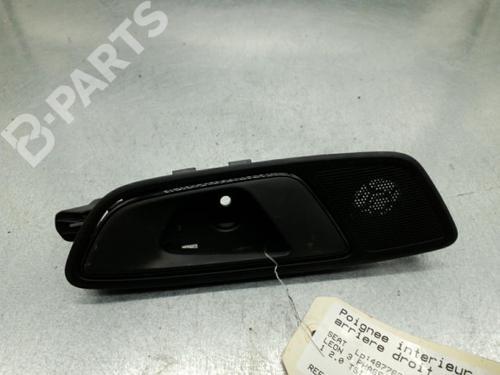 Used Rear right interior door handle Rear right interior door handle SEAT LEON (5F1) 2.0 Cupra (280 hp) 10574736 10574736