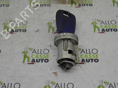 Clé de contact FIAT PANDA (169_) 1.1 (169.AXA1A) (54 hp) 25097695