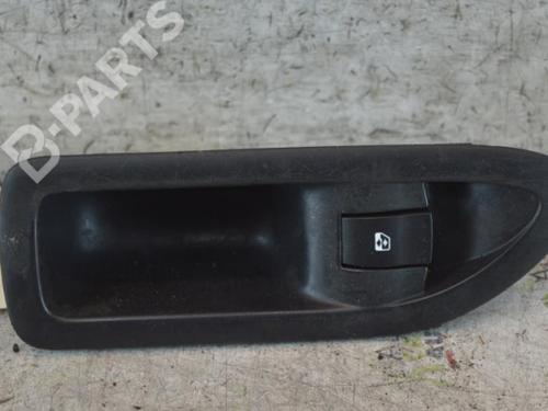 Used Right front window switch Right front window switch RENAULT LAGUNA II (BG0/1_) 2.0 dCi (BG1T) (150 hp) 10611862 10611862