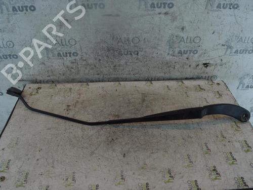 Used Front windshield wiper arm RENAULT MEGANE II Saloon (LM0/1_) 1.9 dCi (LM0G, LM1G, LM2C) (120 hp) 25086708
