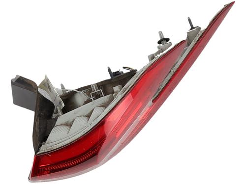 Used Right taillight Right taillight PEUGEOT 308 SW II (LC_, LJ_, LR_, LX_, L4_) 1.5 BlueHDi 100 (102 hp) 38680412 38680412