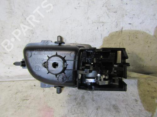 Used Rear left interior door handle TOYOTA YARIS (_P13_) 1.5 Hybrid (NHP130_, NHP130) (101 hp) 25106549
